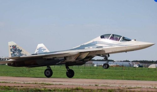 Москва показа новата версия на Су-57 с &bdquo;бойно управление&ldquo; (ВИДЕО+СНИМКИ)