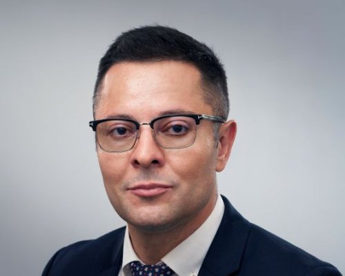 Борбата с инфлацията при храните и скъпите горива е сред основните приоритети, заяви новият икономически министър Александър Пулев