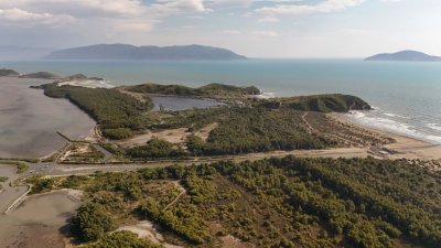 Островът на албанското недоволство (ВИДЕО)