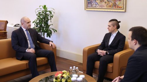 Радев за успеха на Никола Веселинов в САЩ: Спечеленият конкурс "Млад учен" в САЩ е не само признание за неговите знания и труд, но и огромен успех за България