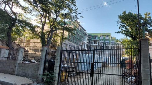 Днес изтича срокът за премахване на оградата около незаконния комплекс край Варна