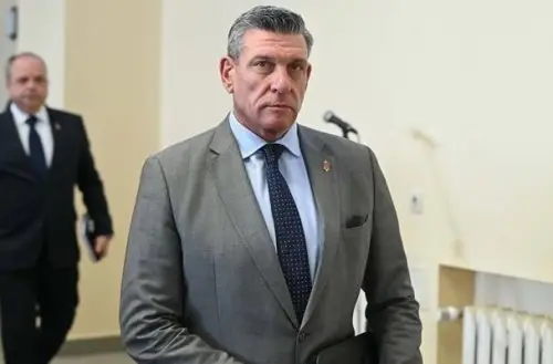Кандев е един политически субпродукт