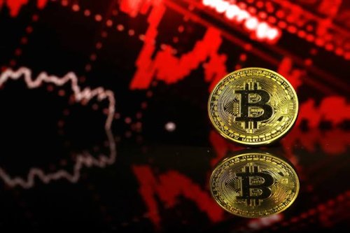 Биткойн се срина под 60 000 долара за първи път от октомври 2024 г.