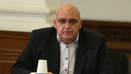 Спешната помощ на ръба: Лекарският съюз поиска политическо решение за пари и кадри
