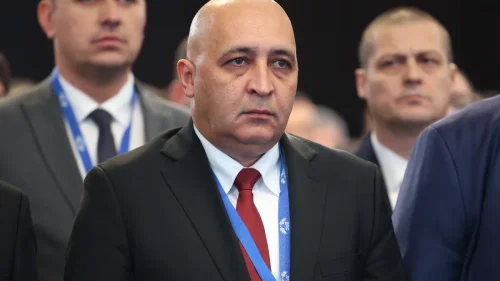 Кой е Ерол Мюмюн?