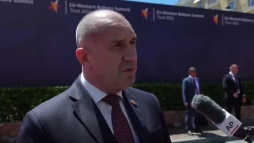 Радев: Време е дипломацията да поеме водеща роля за мира в Украйна