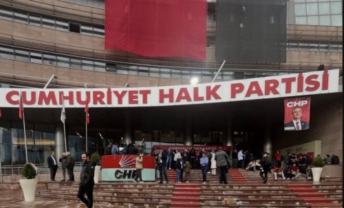 Партийна и политическа криза в Турция: Започнаха ли подготовките за предсрочни президентски избори?