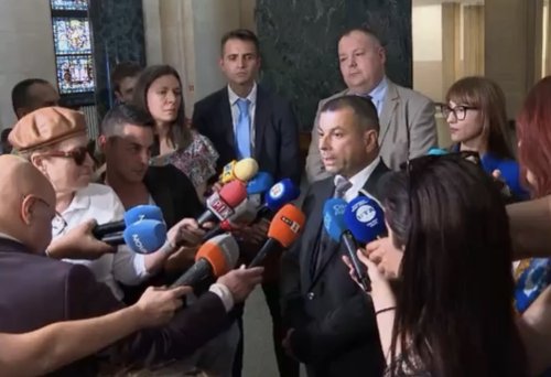 (ВИДЕО) Прокуратурата след акцията в &bdquo;Ботунец&ldquo;: Повдигнати са обвинения за изнудване и сексуална експлоатация
