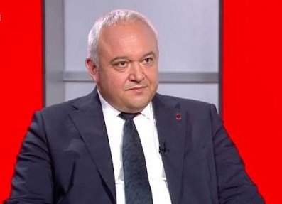 Демерджиев: Десислава Атанасова е пътувала с два паспорта, МВР проверява случая