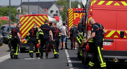 Самолет се разби във Франция: Загинаха 11 души