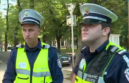 Говори патрулният екип, който първи стигна до детето герой на АМ &bdquo;Струма&ldquo;: Очаквахме най-лошото (ВИДЕО)