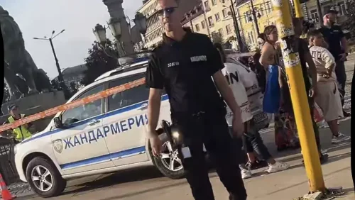 Трима души убиха мъж, след като го бутнаха от Лъвов мост (СНИМКИ)