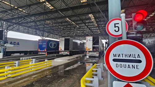 774 кутии лекарства и фалшиви марки: митниците спряха нов канал на &bdquo;Капитан Андреево&ldquo;