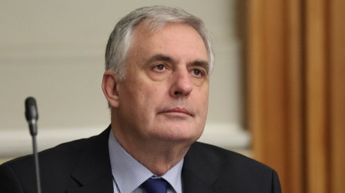Ивайло Калфин: Плащаме цената на години безотговорно управление на финансите