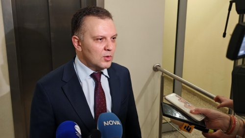 Министърът на правосъдието поиска отстраняването на шефката на СГП Емилия Русинова