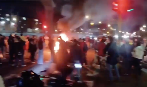 Протести и сблъсъци в Колумбия след оспорвания президентски вот (ВИДЕО)