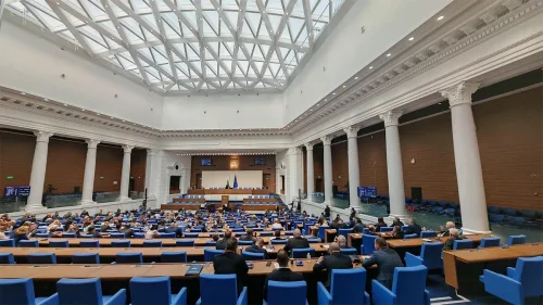 Депутатите гласуват нов държавен заем