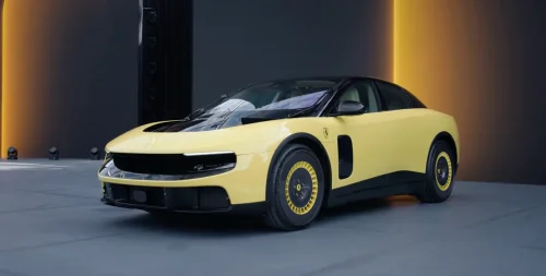 Ferrari отрече обвиненията за натиск върху клиенти за покупката на електрическия Luce