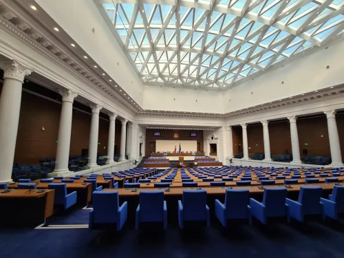 Парламентът одобри на първо четене бюджета на ДОО за 2026 г.
