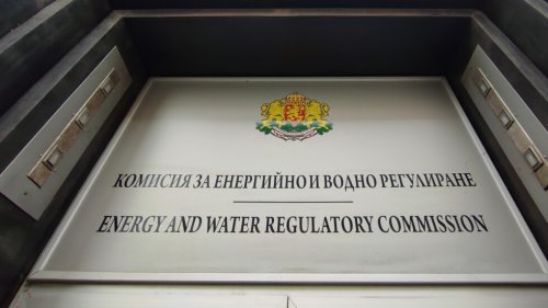 КЕВР обмисля уикенд тарифа за тока и подготвя домакинствата за борсата