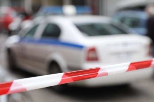 Шок в Гърция: Откриха тялото на моряк във фризер, издирват българка и сина ѝ