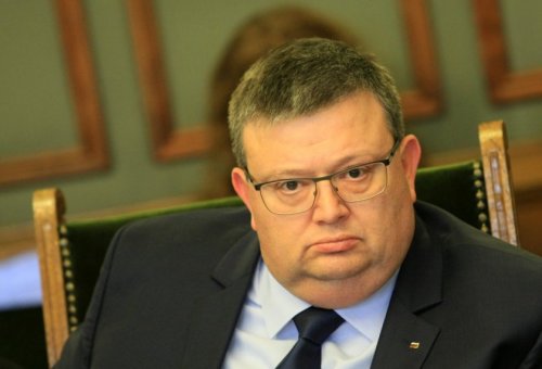Прероди ли се Пепи Еврото в масона Цацаров?