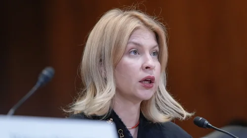 Бившата украинска посланичка в САЩ Олга Стефанишина е обвинена в корупция