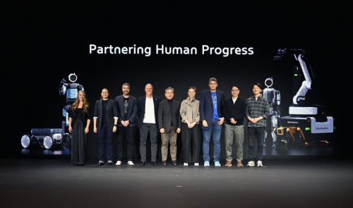 Работници в Hyundai стачкуват заради хуманоидните роботи