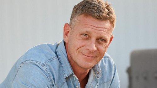Юлиан Вергов на 56: Актьорът с &bdquo;Икар&ldquo; и &bdquo;Аскеер&ldquo;, който не слиза от сцената