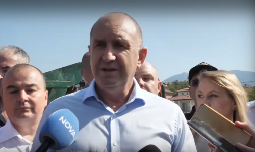 Радев в Струмяни след наводненията: Валежите не спират, но проверките откриват сериозни пропуски (ВИДЕО)
