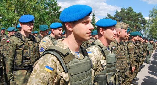 Германия затяга правилата за украинците: Мъжете във военна възраст трябва да докажат законно напускане на Украйна