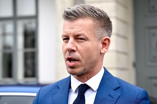 Петер Мадяр след 100 дни начело на Унгария: Реформи, надежда и тежко наследство