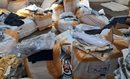 Митницата на &bdquo;Капитан Андреево&ldquo; спря 15 549 &bdquo;маркови&ldquo; стоки: Тениски, парфюми и чанти влизат от Турция