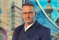 Сянката на ДС над министър Христанов: Какво стои зад фамилната история