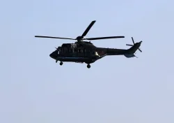 Военен хеликоптер се включи в битката с пожара над Антон