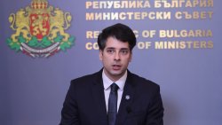 Пеканов: Инфлацията е &bdquo;стряскаща&ldquo;, мерките продължават и през есента