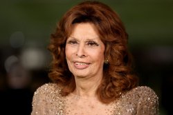 София Лорен става на 92: Белег от войната, пробив в Холивуд и &bdquo;Оскар&ldquo;, който промени киното