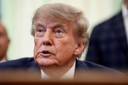 Тръмп затваря Белия дом за CNN, MS NOW и Politico: Нова забрана за достъп