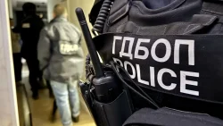 Акция на ГДБОП в Пловдив: 10 кг злато, 150 000 евро и луксозни коли при удар срещу данъчна схема