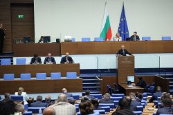 Безплатна електронна идентичност: Народното събрание одобри ключови промени