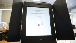 Таван се срути в изборна секция в Жълт бряг