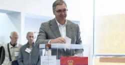 Напрежение на изборите в Сърбия! Съобщиха за нападение срещу майката на Вучич, опашките са огромни