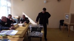 Сигнал разбуни изборния ден във Врачанско: Цялата комисия е пияна!