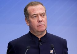 Медведев: Зеленски иска пари от САЩ, но &bdquo;плюе в лицето&ldquo; на Тръмп