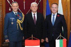 България натиска Канада за &bdquo;Страйкър&ldquo;: София иска по-бързи доставки и сервизен център у нас