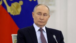 Путин предлага посредничество между Иран и САЩ