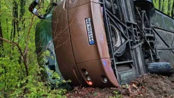 Украински автобус помете пътници край Малко Търново: Двама загинали, 16 ранени