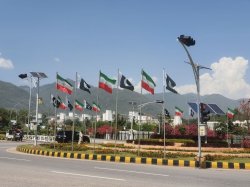 Иран изпрати остро предупреждение от Исламабад преди преговорите със САЩ