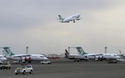 Иран частично отвори въздушното си пространство &ndash; но самолетите още го заобикалят