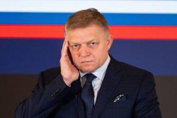 Фицо предупреди: &bdquo;Дружба&ldquo; може да спре след заема за Украйна